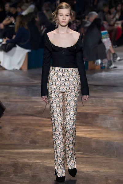 Look 20